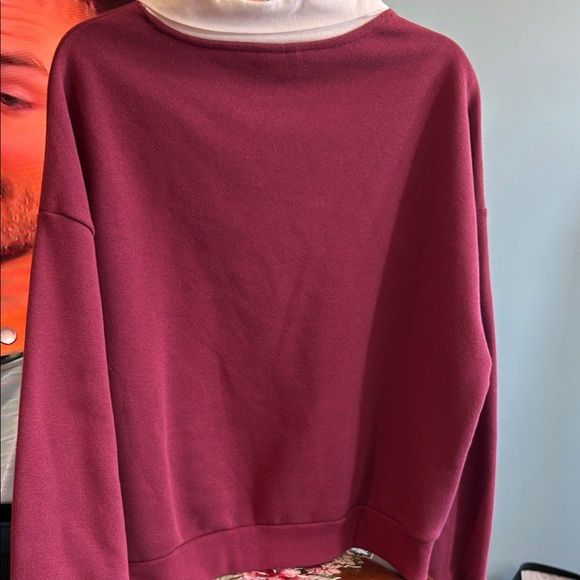 Harvard University Size XS New with Tags
Maroon Sweater/Sweatshirt - Picture 5 of 6